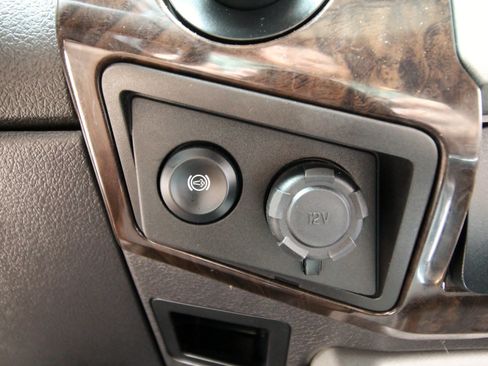 Used 2015 Ford F350 Platinum AWD/4WD image 38