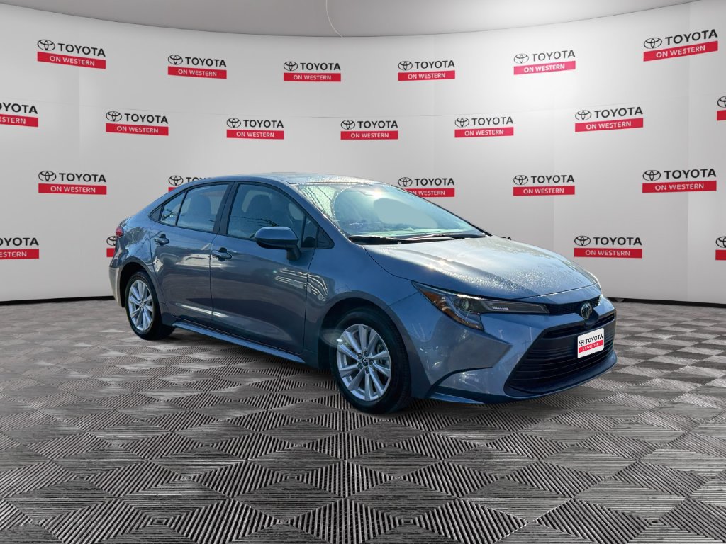 Used 2025 Toyota Corolla LE w/ LE Premium Package FWD image 3
