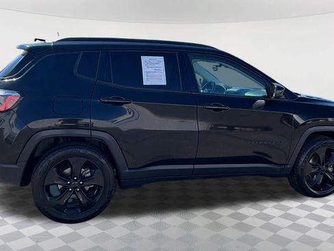 Used 2020 Jeep Compass Latitude FWD image 4