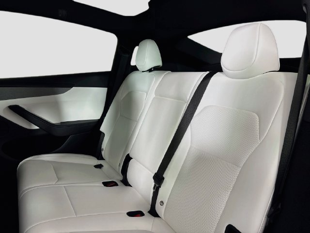 Used 2026 Tesla Model Y Long Range AWD/4WD image 22
