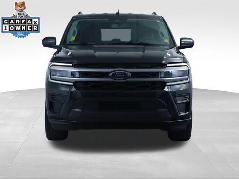 Used 2024 Ford Expedition Max XLT image 7