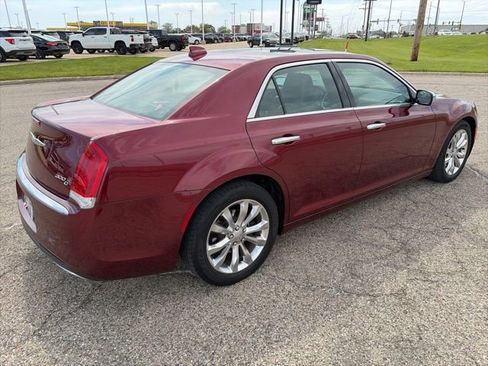 Used 2016 Chrysler 300 C AWD/4WD image 3