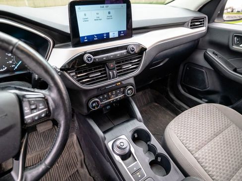 Used 2021 Ford Escape SE w/ Convenience Package image 17