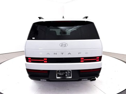 Used 2025 Hyundai Santa Fe SEL FWD image 16