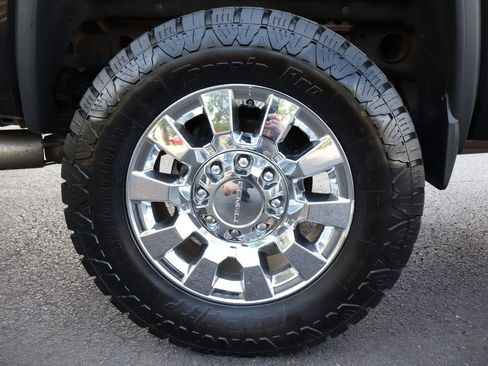 Used 2016 GMC Sierra 2500 Denali w/ Duramax Plus Package AWD/4WD image 43