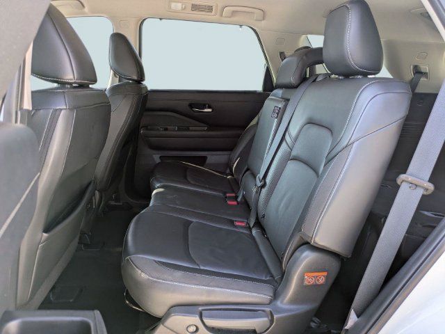 Used 2023 Nissan Pathfinder SL FWD image 15