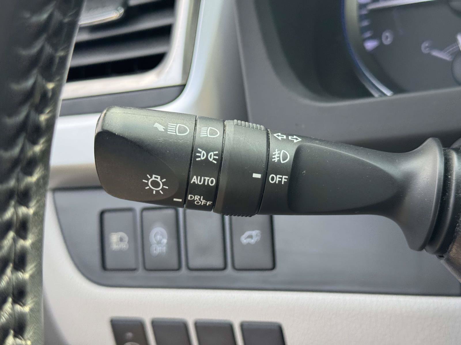 Used 2018 Toyota Highlander XLE AWD/4WD image 20