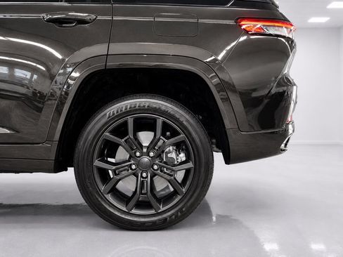 Used 2024 Jeep Grand Cherokee Limited 4xe AWD/4WD image 9