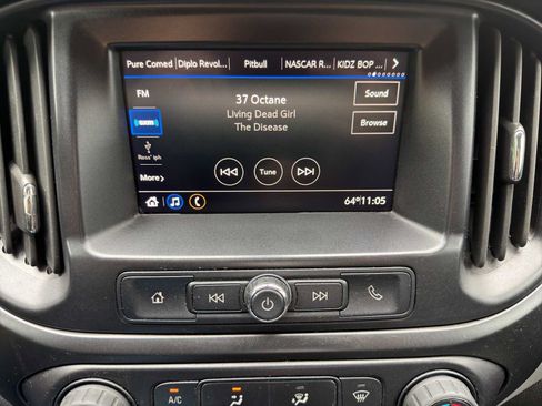 Used 2022 Chevrolet Colorado W/T w/ WT Convenience Package AWD/4WD image 15