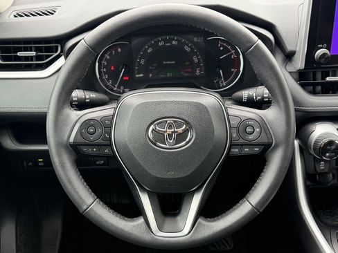 Used 2024 Toyota RAV4 XLE Premium FWD image 15