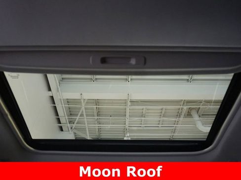 Used 2024 Toyota RAV4 XLE Premium image 8