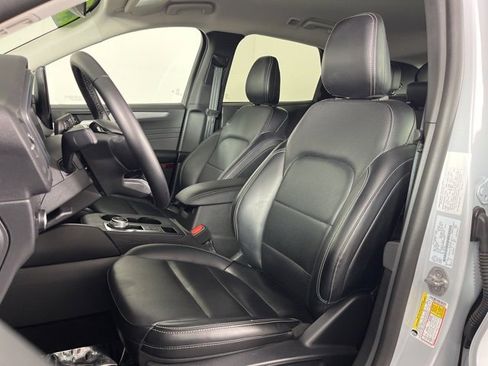 Used 2025 Ford Escape Platinum image 4