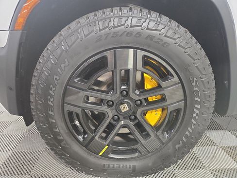 Used 2023 Rivian R1T Adventure image 9