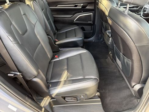 Used 2024 Kia Telluride S w/ S Sunroof Package image 15
