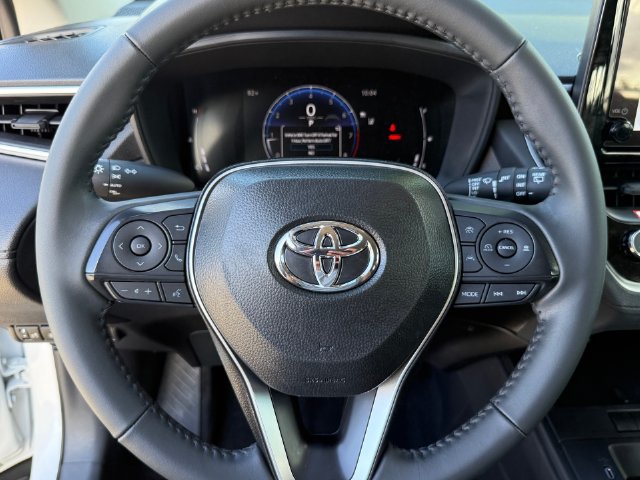 Used 2026 Toyota Corolla Cross LE FWD image 15