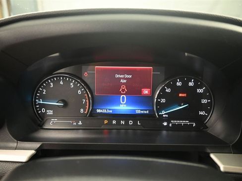 Used 2022 Ford Explorer XLT w/ Equipment Group 202A AWD/4WD image 13