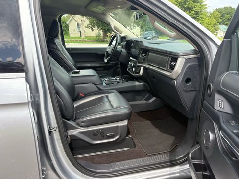 Used 2023 Ford Expedition Max XLT image 29