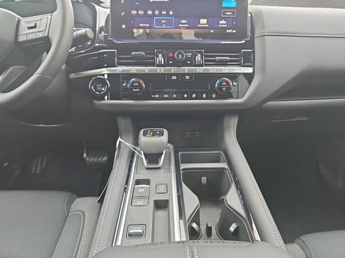 New 2026 Nissan Pathfinder SV image 3