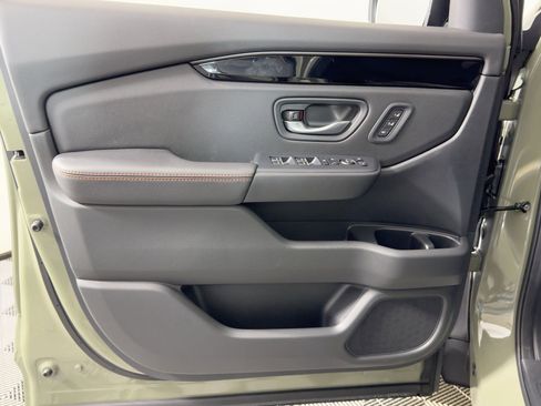 New 2026 Honda Pilot TrailSport image 10