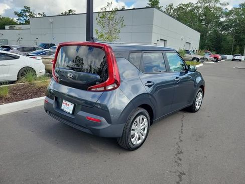 Used 2020 Kia Soul LX FWD image 2