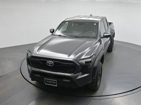 Used 2024 Toyota Tacoma TRD Off-Road image 38