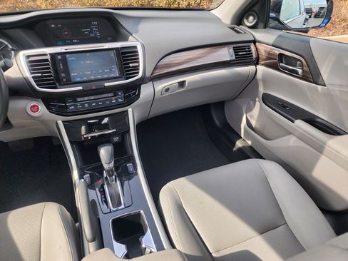 Used 2017 Honda Accord EX-L image 17