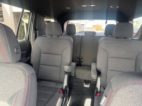 Used 2024 Chevrolet Traverse Z71 w/ Enhanced Driving Package image 33