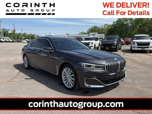 Used 2022 BMW 740i xDrive w/ Premium Package image 1