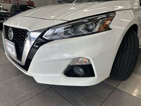 Used 2019 Nissan Altima 2.5 Platinum image 18