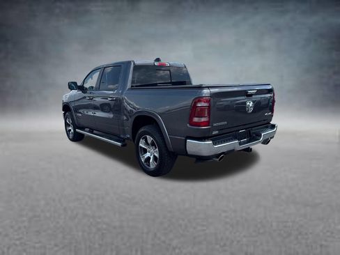 Used 2022 RAM 1500 Laramie AWD/4WD image 2