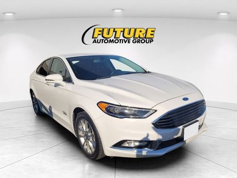 Used 2017 Ford Fusion Energi SE FWD image 1