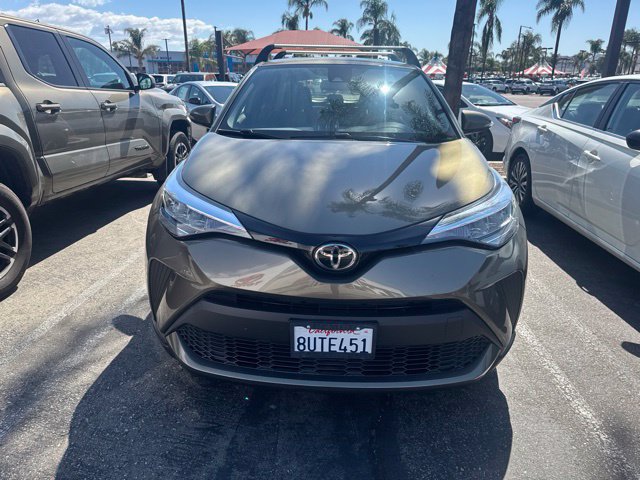 Used 2021 Toyota C-HR XLE FWD image 2