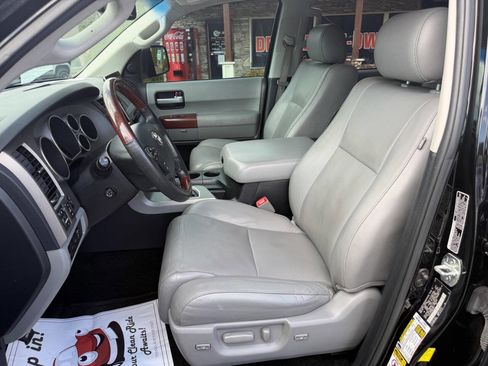 Used 2013 Toyota Sequoia Platinum image 12