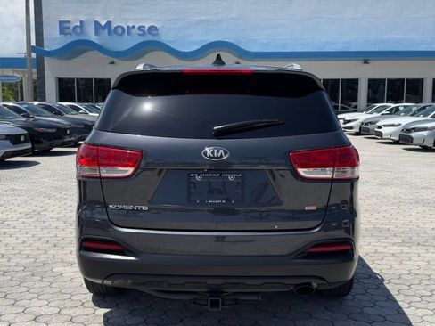 Used 2018 Kia Sorento FWD image 5