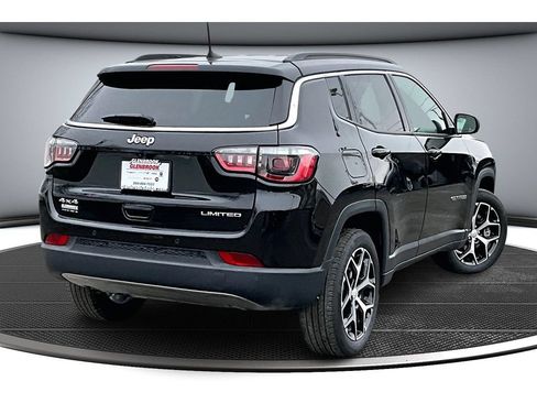 Used 2024 Jeep Compass Limited AWD/4WD image 16