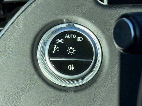 Used 2025 Mercedes-Benz E 350 4MATIC Sedan image 27