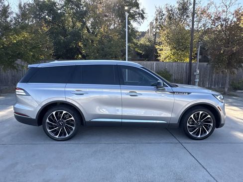 Used 2020 Lincoln Aviator Reserve w/ Equipment Group 201A image 25