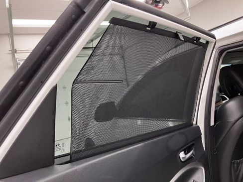 Used 2017 Hyundai Santa Fe Limited image 40