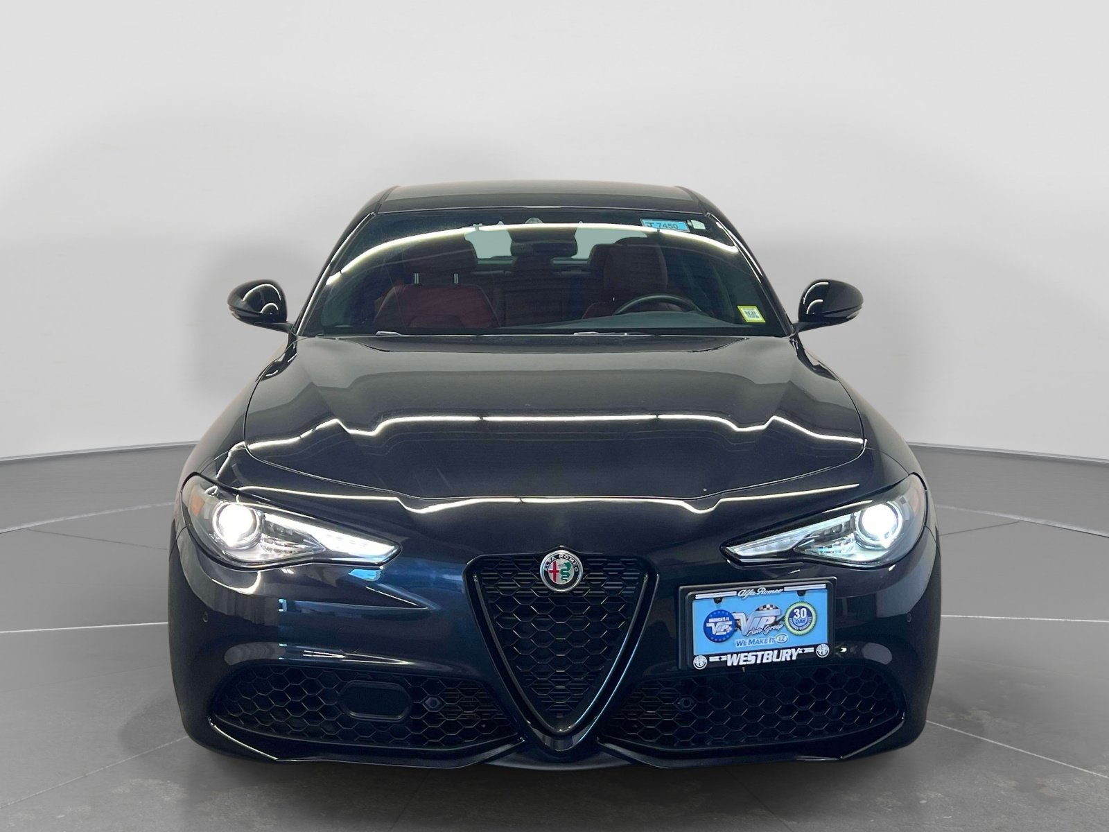 Used 2023 Alfa Romeo Giulia Veloce AWD/4WD image 4