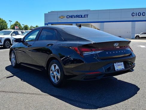Used 2021 Hyundai Elantra SE FWD image 7