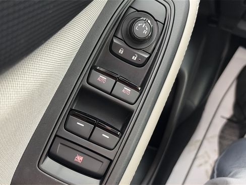Certified 2023 Subaru Forester Premium AWD/4WD image 30