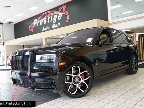 Used 2022 Rolls-Royce Cullinan Black Badge w/ Dark Exterior Package AWD/4WD image 28