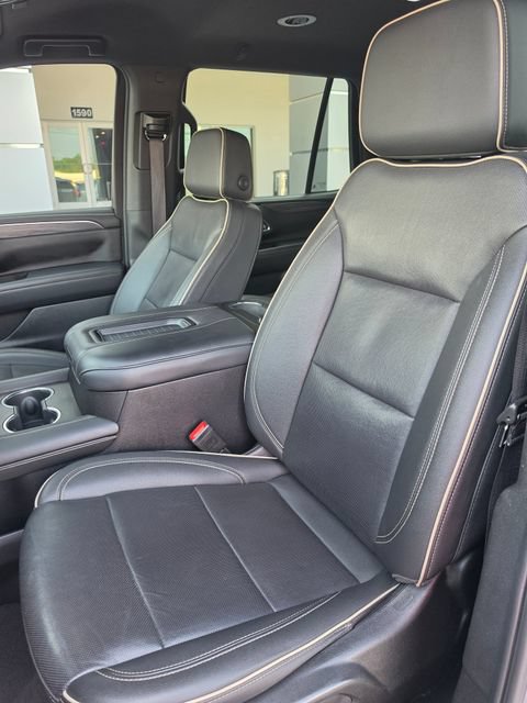 Used 2024 GMC Yukon SLT RWD image 15