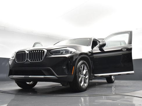 Used 2024 BMW X3 xDrive30i w/ Premium Essential Package AWD/4WD image 29