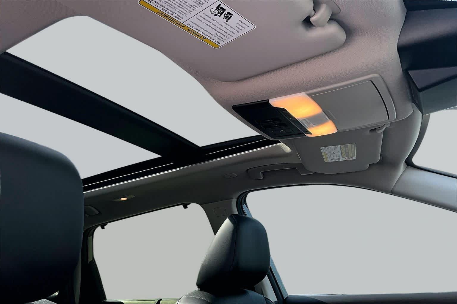 Used 2023 Nissan Rogue SV w/ SV Premium B Package FWD image 14
