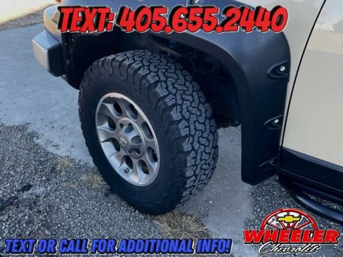 Used 2012 Toyota FJ Cruiser 4WD w/ Convenience Pkg image 22