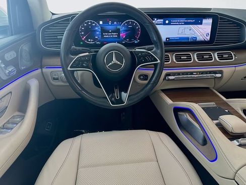 Certified 2024 Mercedes-Benz GLS 450 4MATIC image 23
