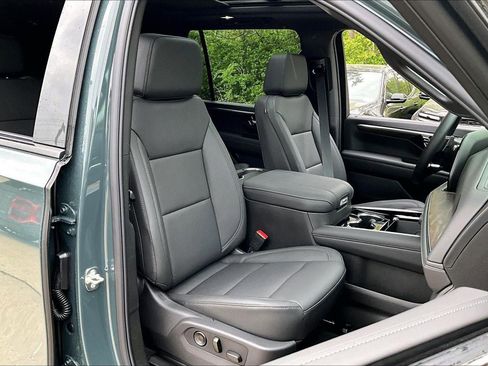 New 2026 Chevrolet Suburban Z71 w/ Comfort Package AWD/4WD image 26