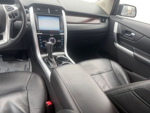 Used 2014 Ford Edge Limited image 11