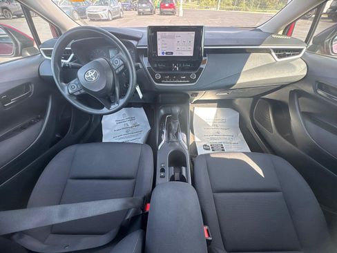 Used 2025 Toyota Corolla LE FWD image 14